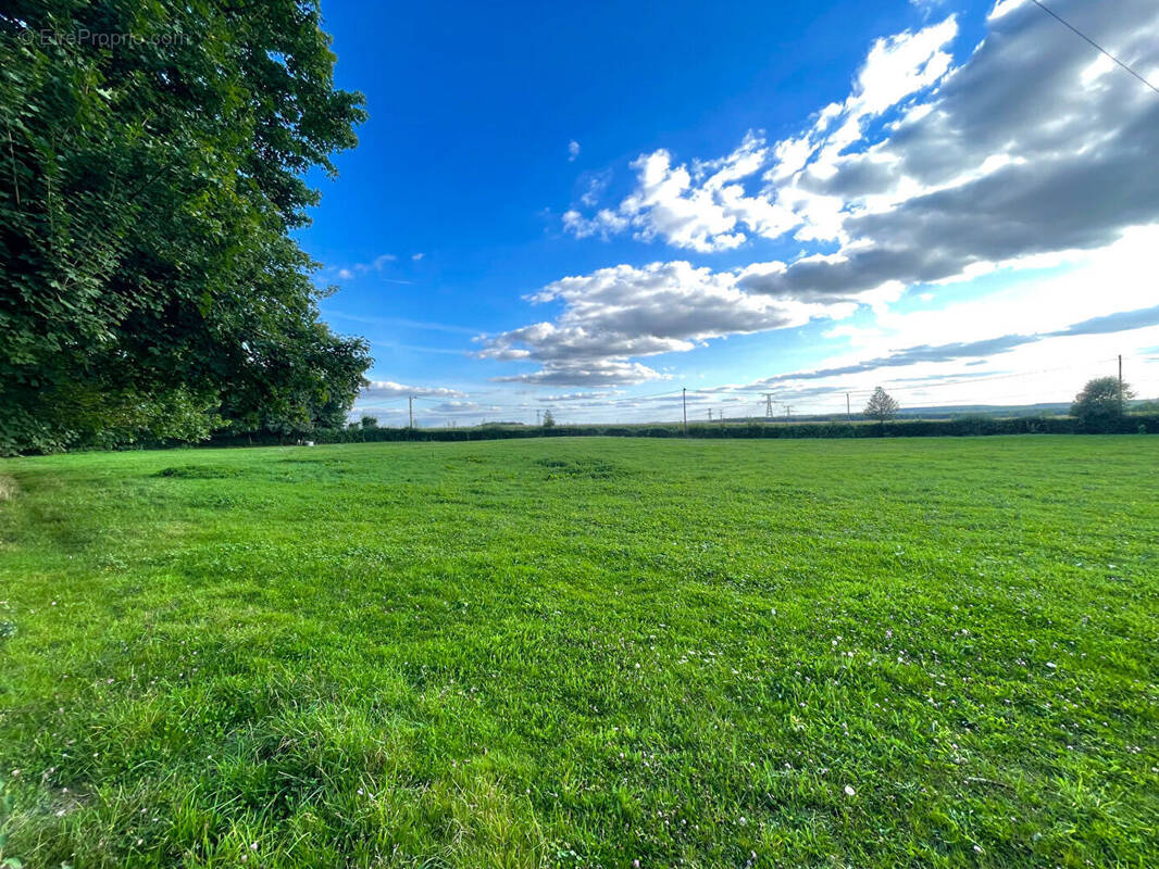 Terrain à CHAUMONT-EN-VEXIN