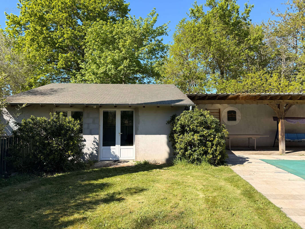 Maison à SAINT-PRYVE-SAINT-MESMIN