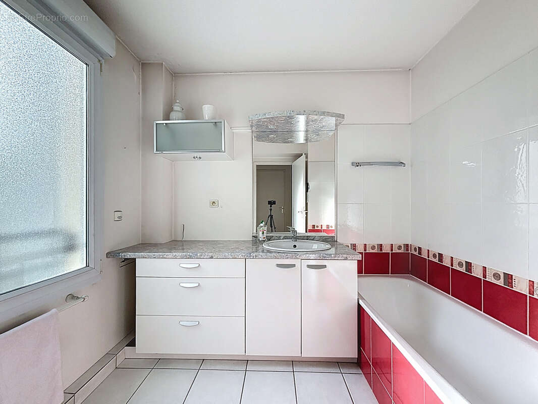 Appartement à TASSIN-LA-DEMI-LUNE