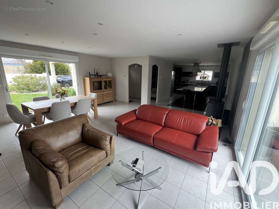 Maison 150 m² à Civray  - photo 4