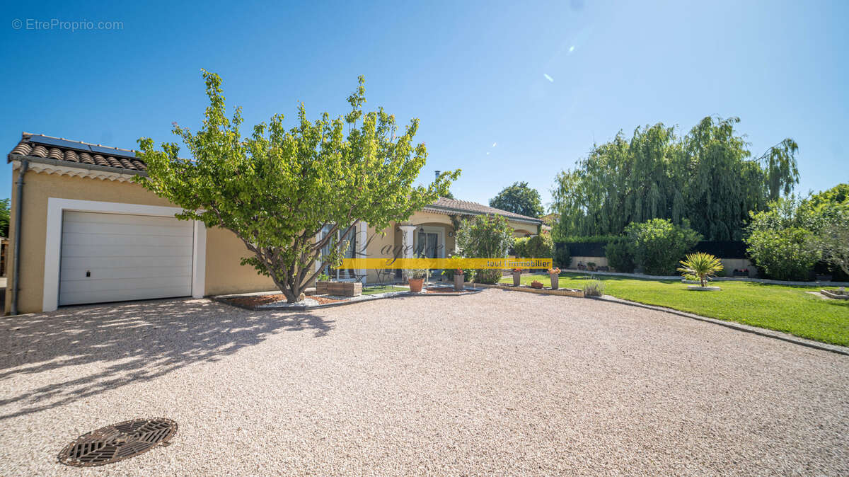 Maison à MONTELIMAR