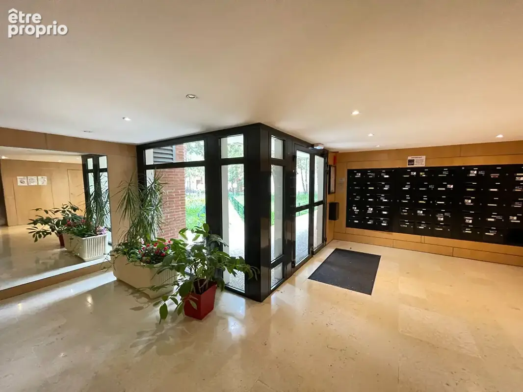 Appartement T1 au dernier étage, avec terrasse et parking à Blagnac - photo 8