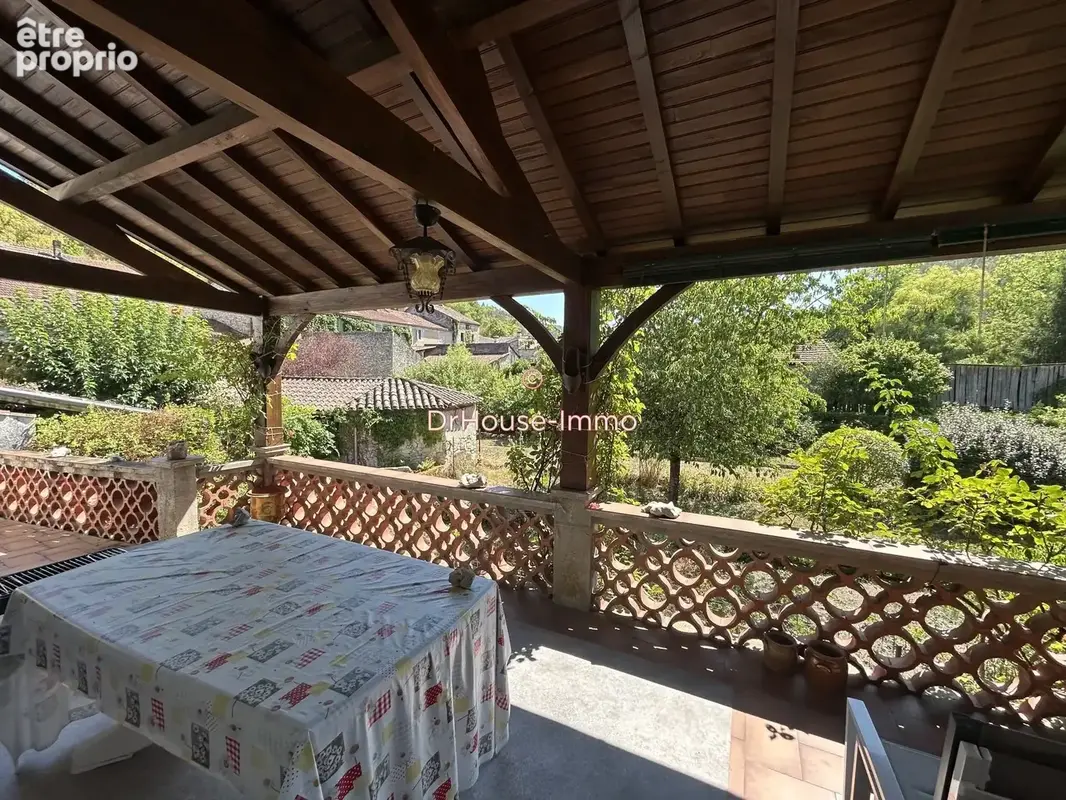 Maison à DOUELLE