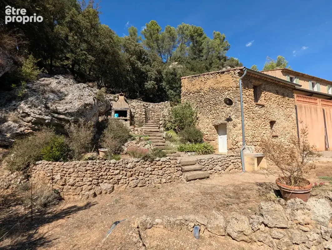 SALERNES, bastide 250 m², 8 pièces, cabanon en pierre, cave, terrain 6.780 m² au calme - photo 3