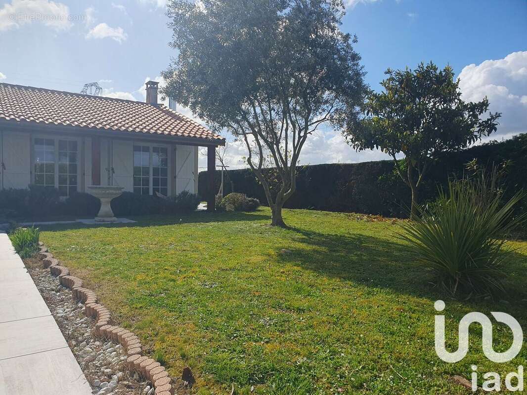 Photo 2 - Maison à ROQUETTES