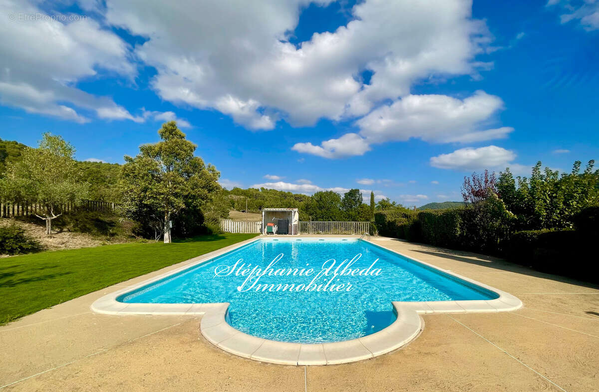 Commerce à VILLELAURE