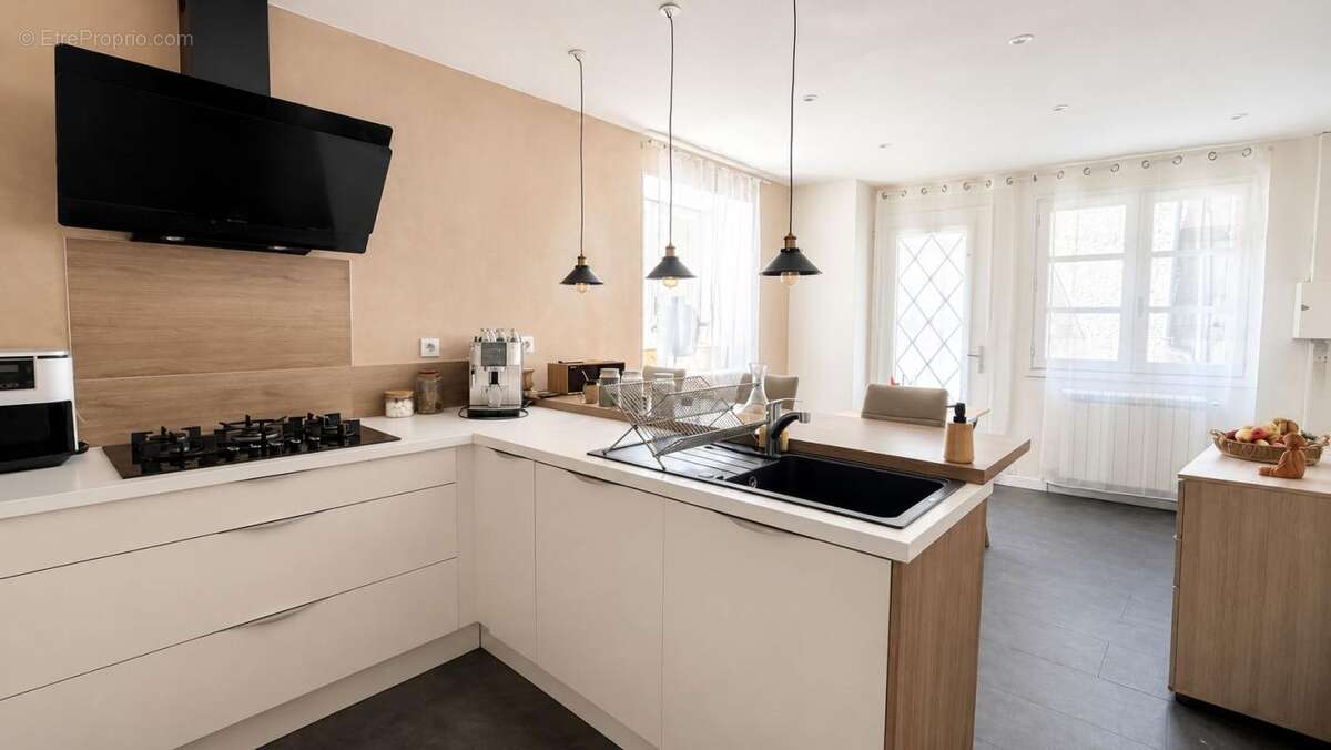 Le Monastère : maison de village rénovée avec 3 chambres - photo 2