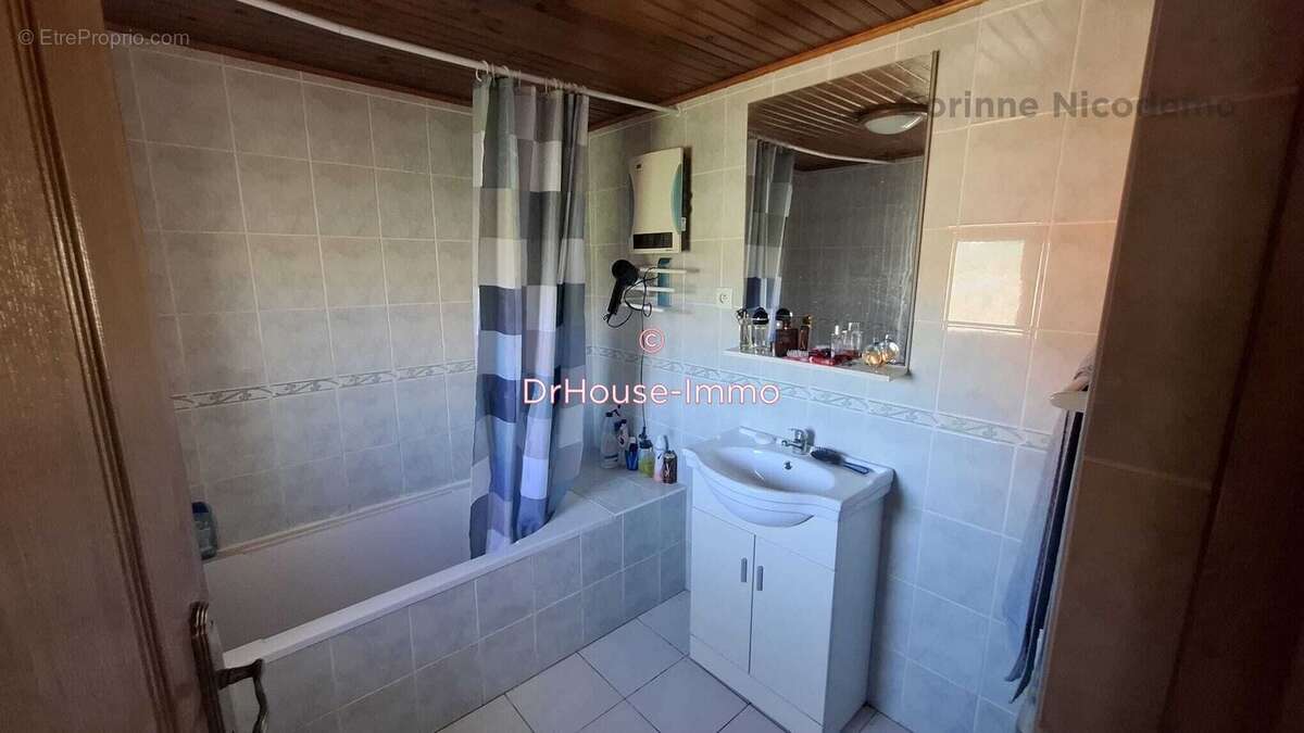 Maison à PORT-SAINTE-MARIE