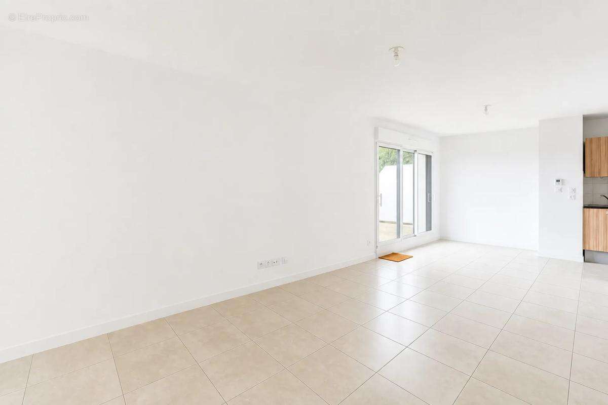 Appartement T4 lumineux avec balcon à Bassens - photo 8