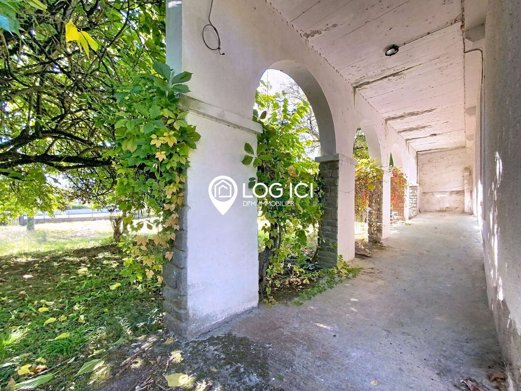 Bâtisse de caractère à GAN - photo 15