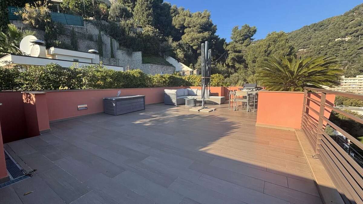 Appartement à ROQUEBRUNE-CAP-MARTIN
