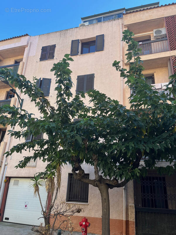 Autre à HYERES