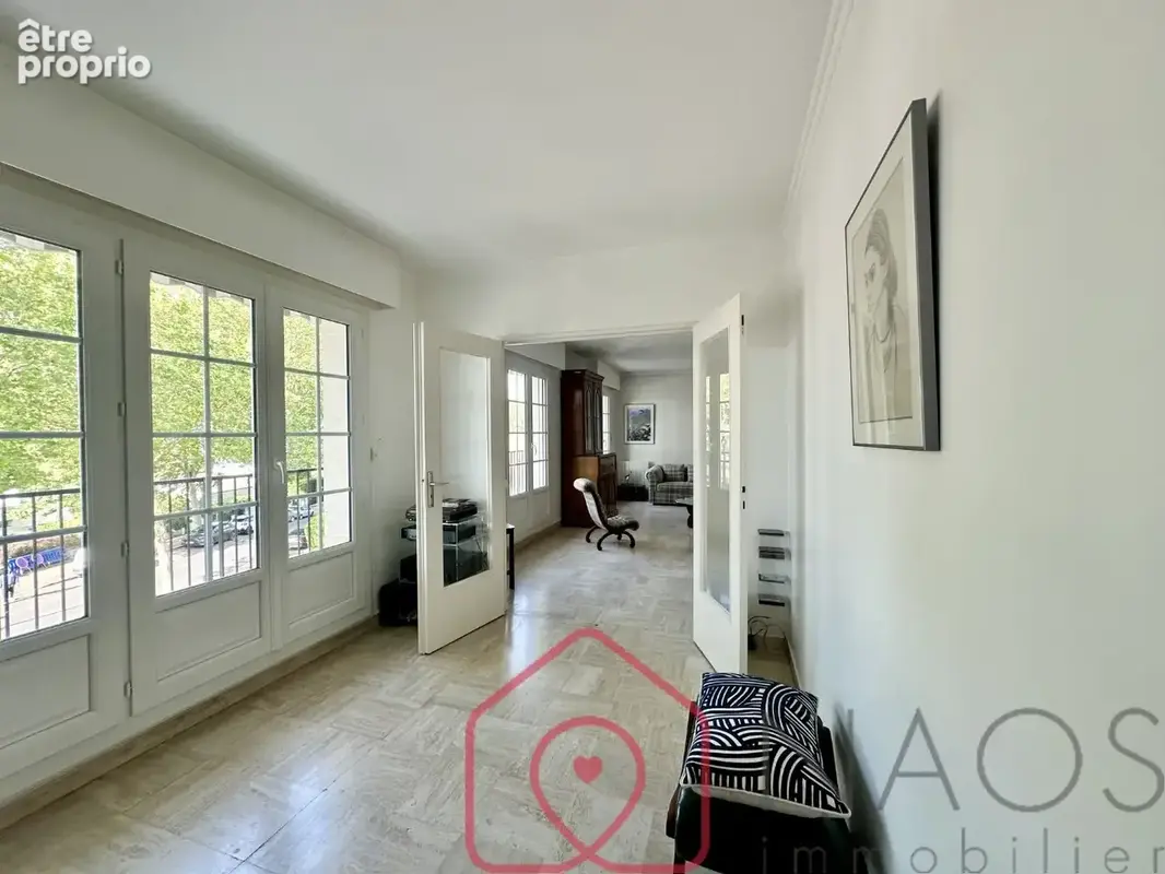 Quartier Renards - Grands 3 pièces 85 m² avec 2 terrasses, parking et cave. - photo 12