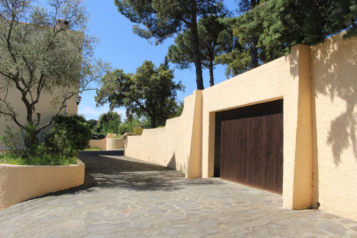 Maison à BORMES-LES-MIMOSAS