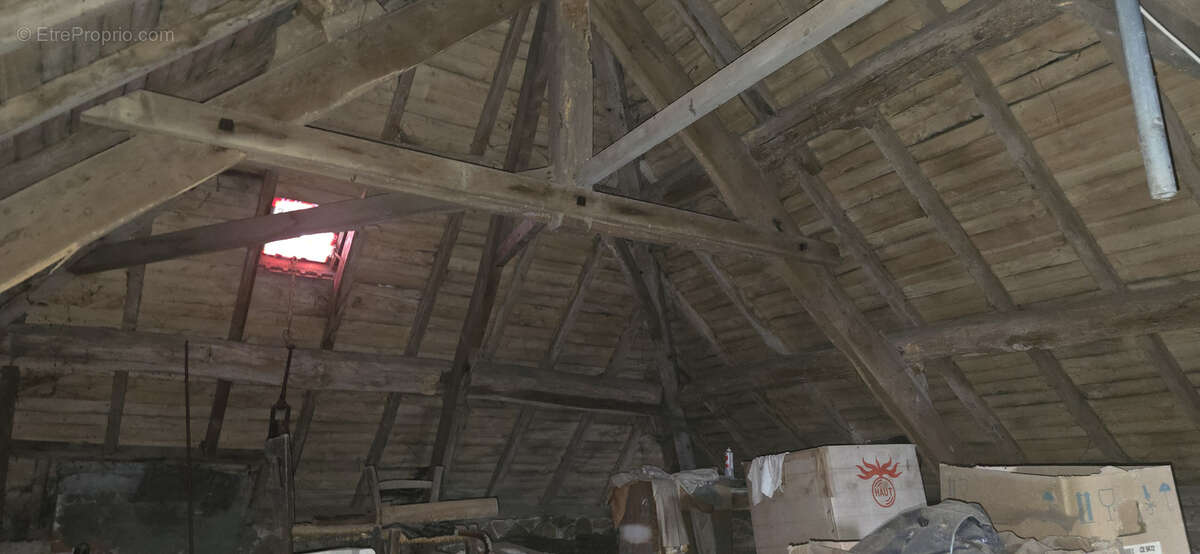 Maison à SAINT-REMY-DE-BLOT