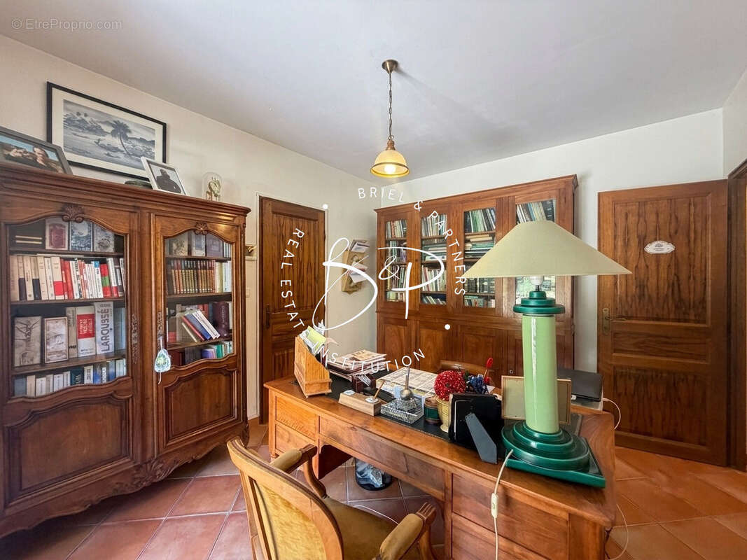 Bastide provençale 5 chambres avec  piscine au calme complet - photo 11