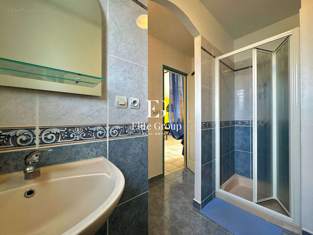 Maison à PORT-DES-BARQUES