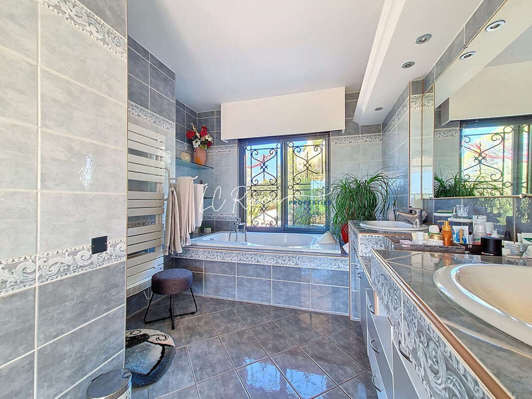 Maison à SAINT-RAPHAEL