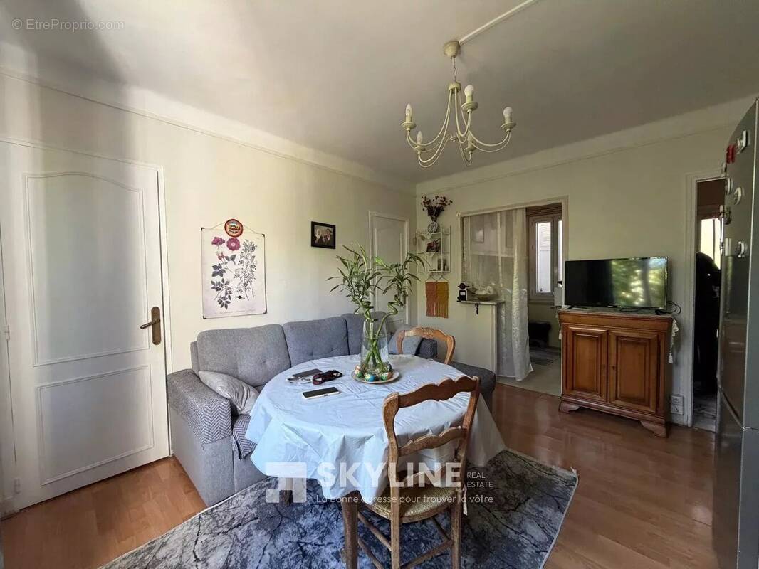 Appartement à MARSEILLE-4E
