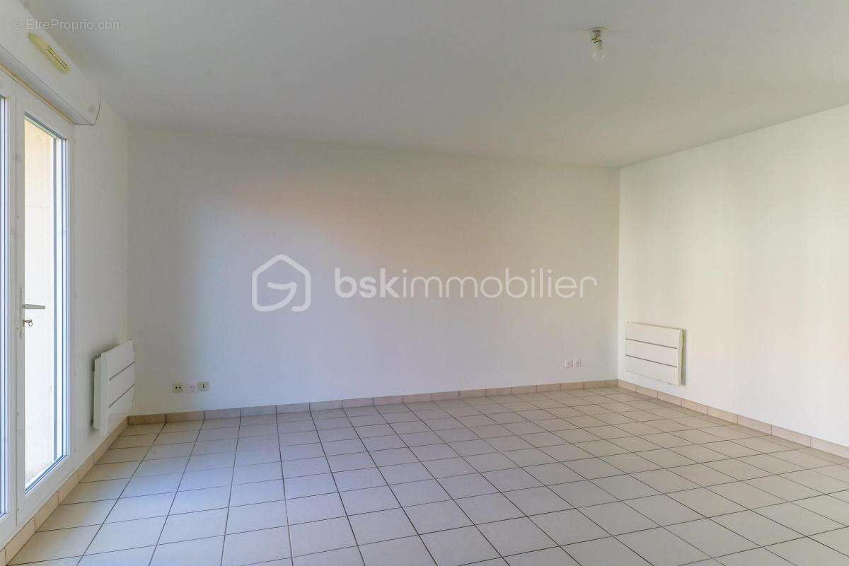 Appartement à LA FERTE-ALAIS