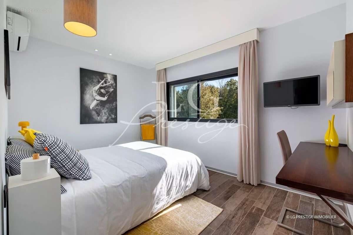 Maison à MONTAUROUX