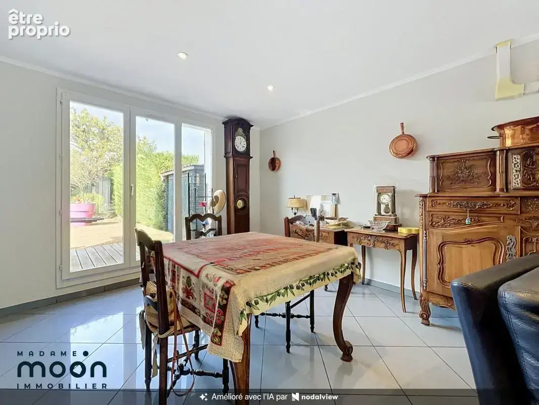 Maison familiale 4 chambres 108m²(115m2 au sol) avec jardin et garage à Oullins Pierre-Bénite -Secteur Perron - photo 7