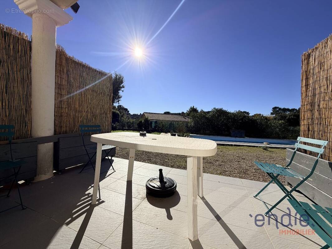 Appartement à SILLANS-LA-CASCADE