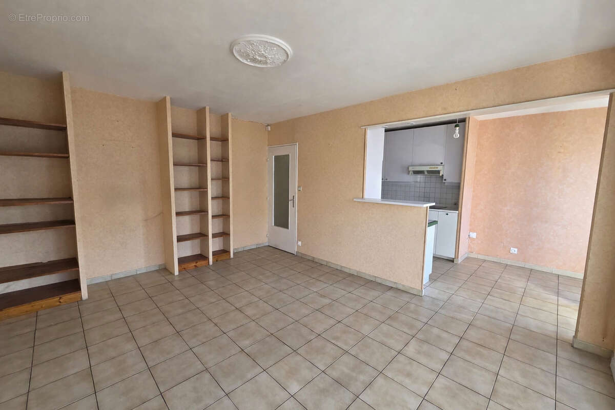 Appartement à LYON-8E