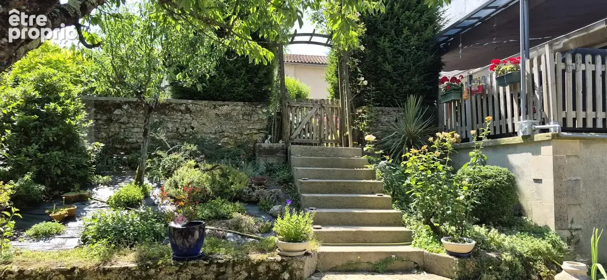 Maison à CHATEAU-LARCHER