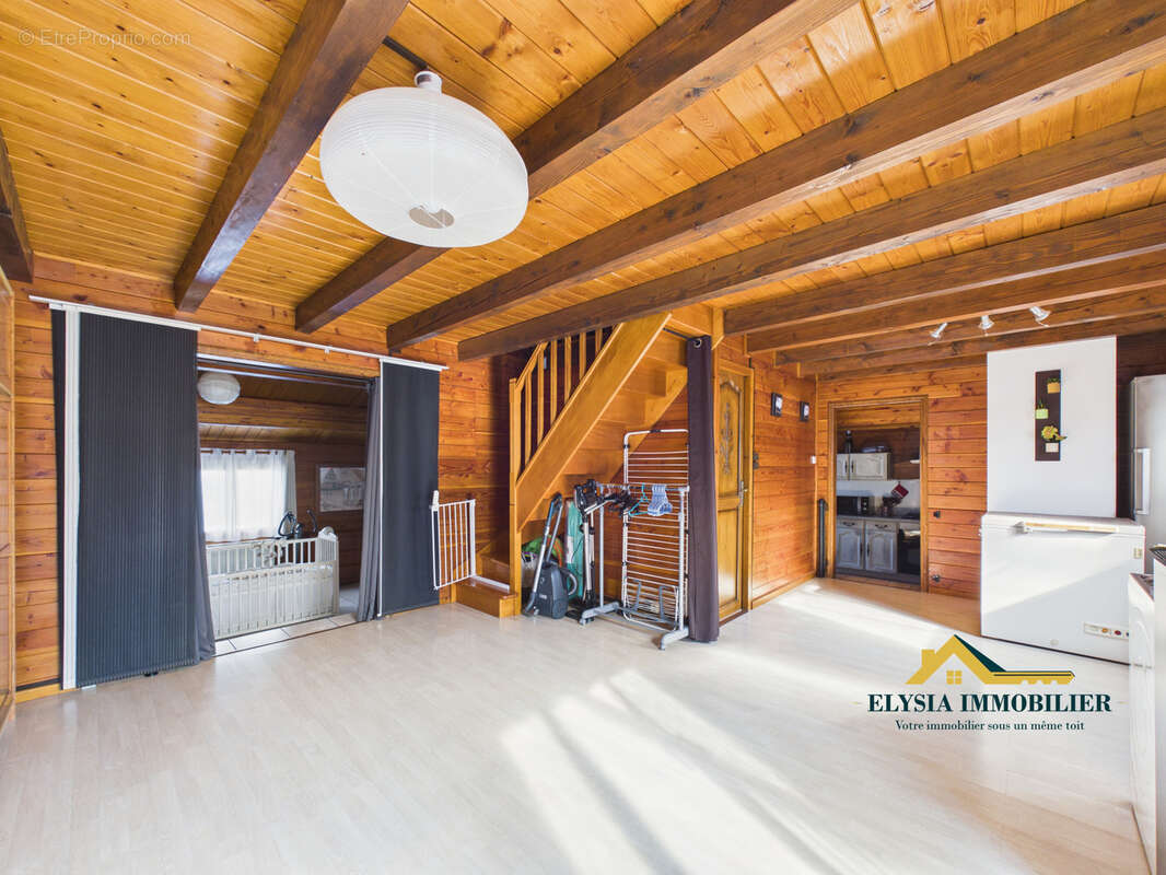 Maison à CHAUDENEY-SUR-MOSELLE