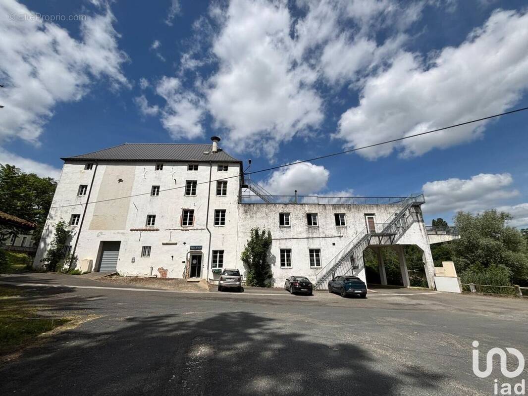 Photo 1 - Commerce à CUISERY