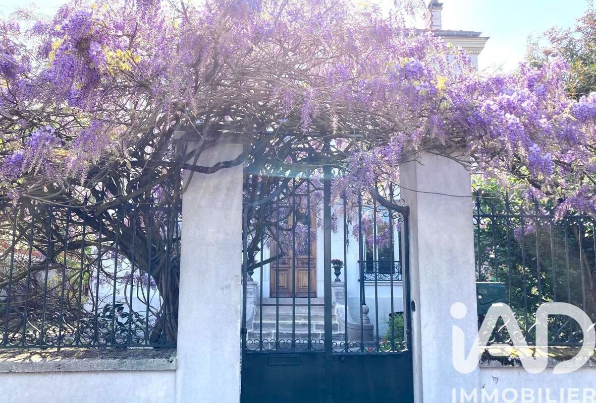 Photo 2 - Maison à SAINT-MAUR-DES-FOSSES