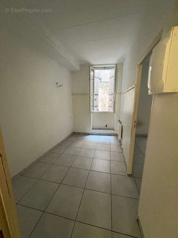 Appartement à MARSEILLE-2E