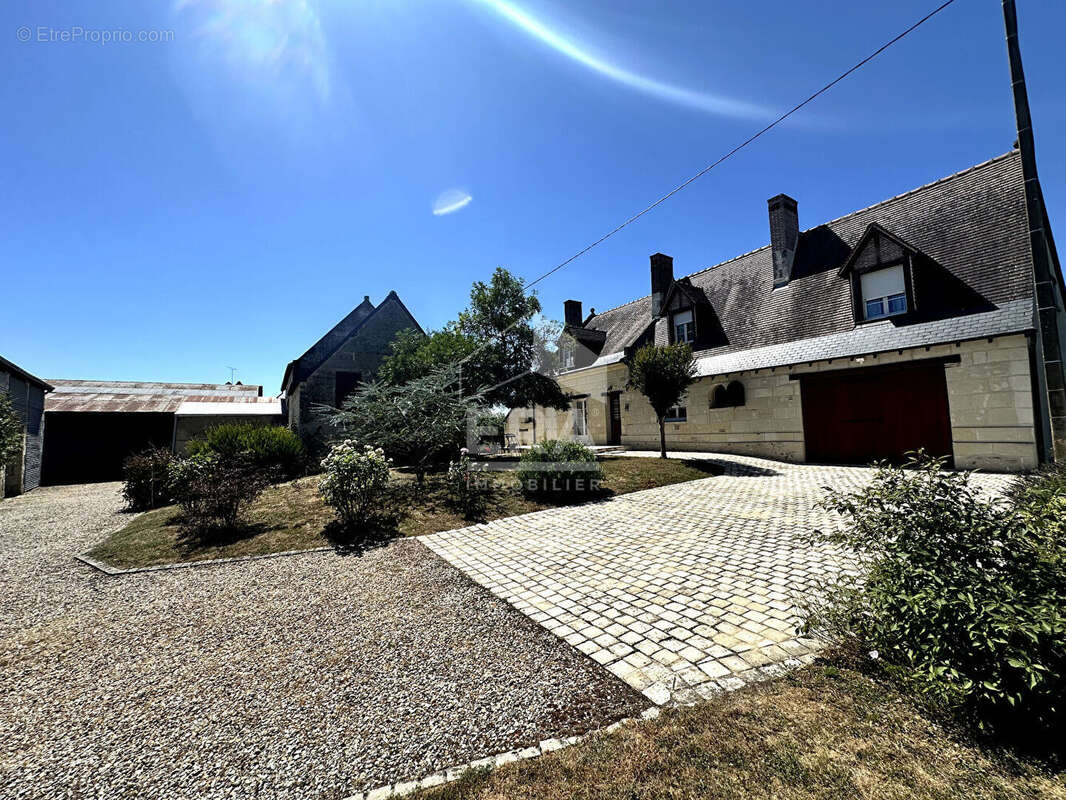 Maison 225m² à berthenay - photo 13