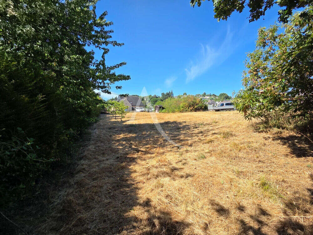 Redon centre - Maison de 120m²  avec terrain constructible. - photo 12