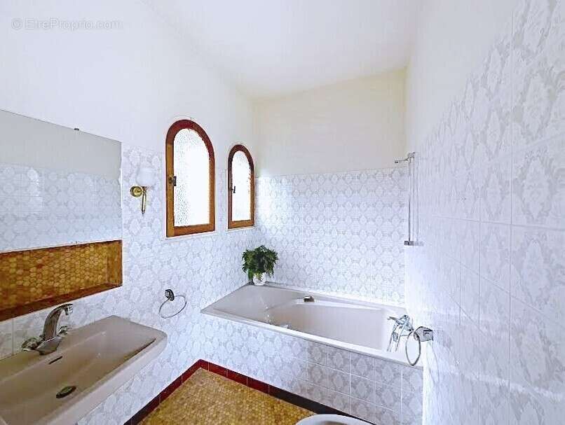 Maison de caractère avec un lac privé - photo 16
