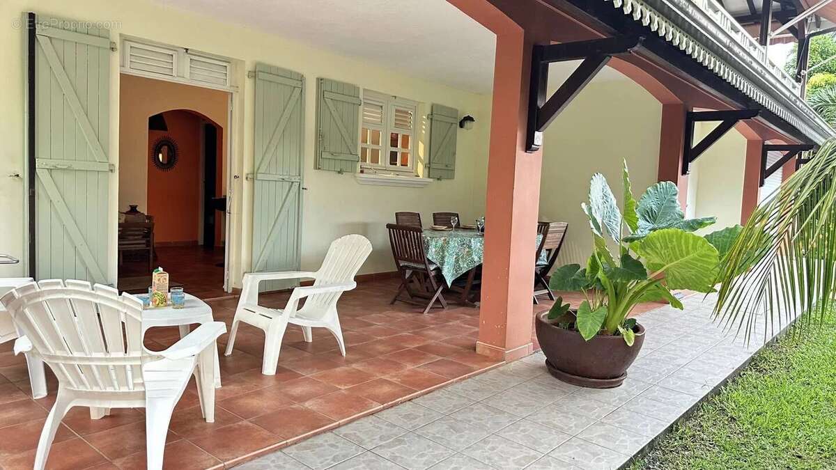 Maison à LES TROIS-ILETS