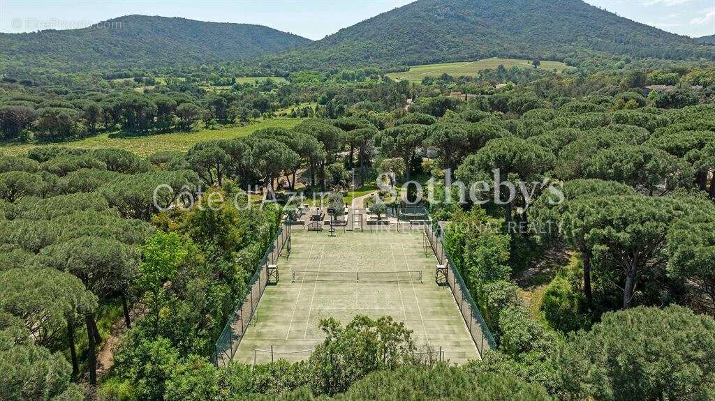 Maison à PLAN-DE-LA-TOUR