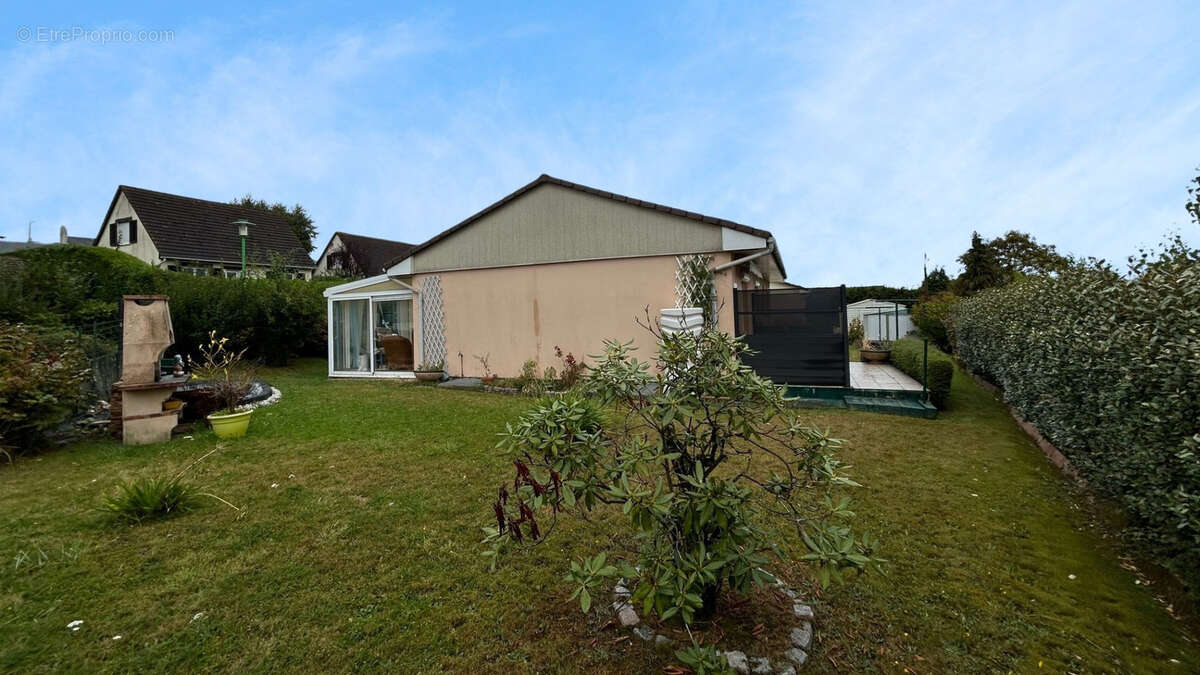 Maison à MONTIVILLIERS