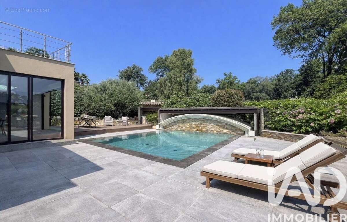 Photo 2 - Maison à COGOLIN