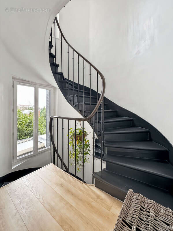 Maison rénovée 6 pièces 115 m2 - Rosny Sous Bois - photo 10
