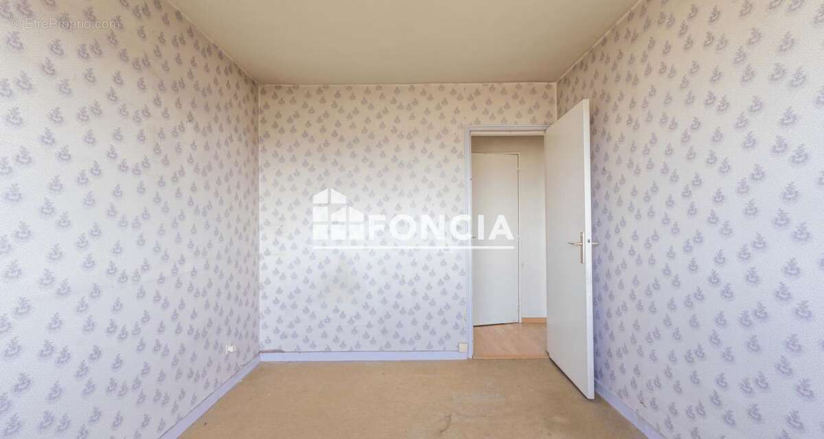 Appartement à FRESNES