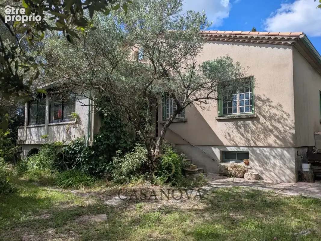 Villa familiale à rénover aux portes de Montpellier  terrain divisible, fort potentiel et jardin arboré - photo 2