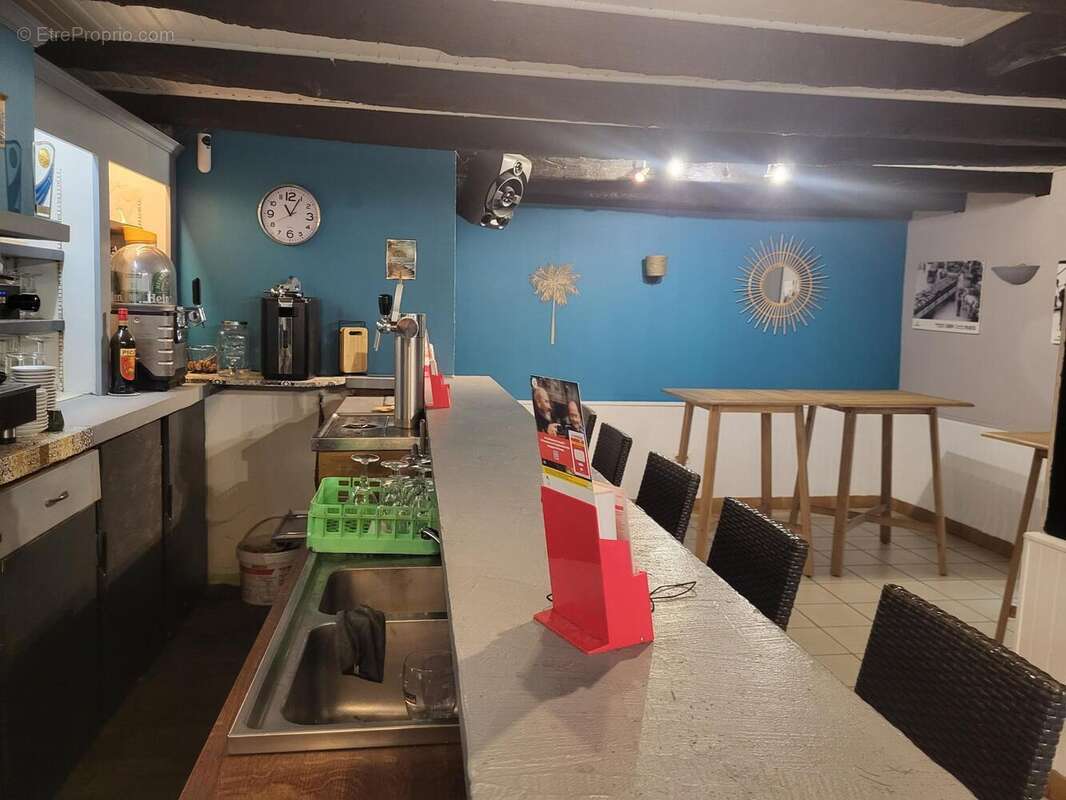 Photo 2 - Commerce à PLUMELIAU