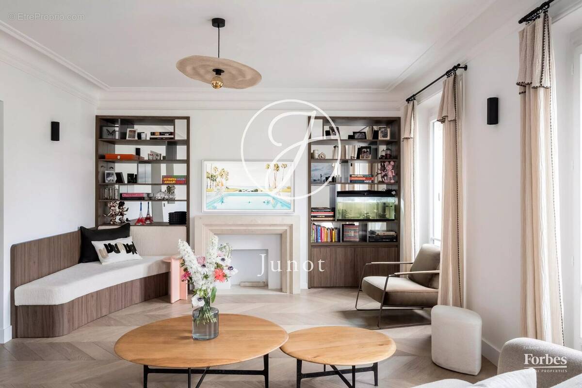 Appartement à PARIS-5E