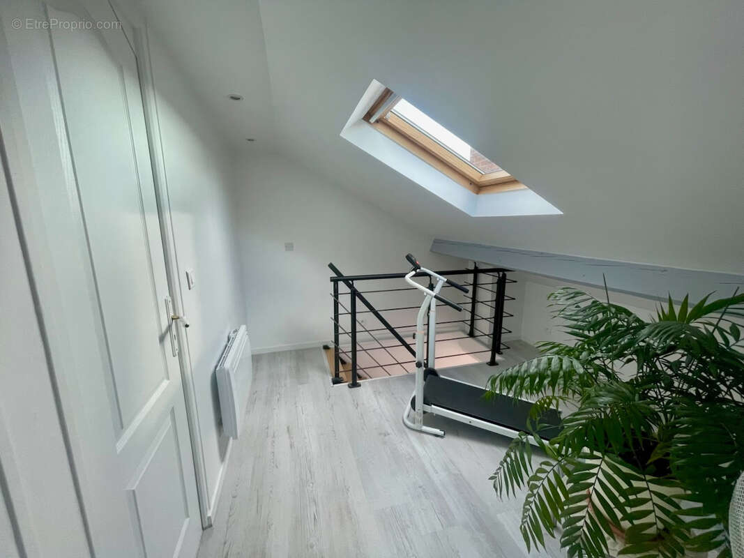 Appartement à SARTROUVILLE