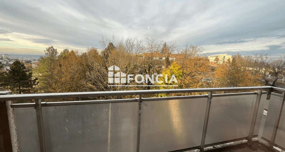 Appartement à SAINT-ETIENNE