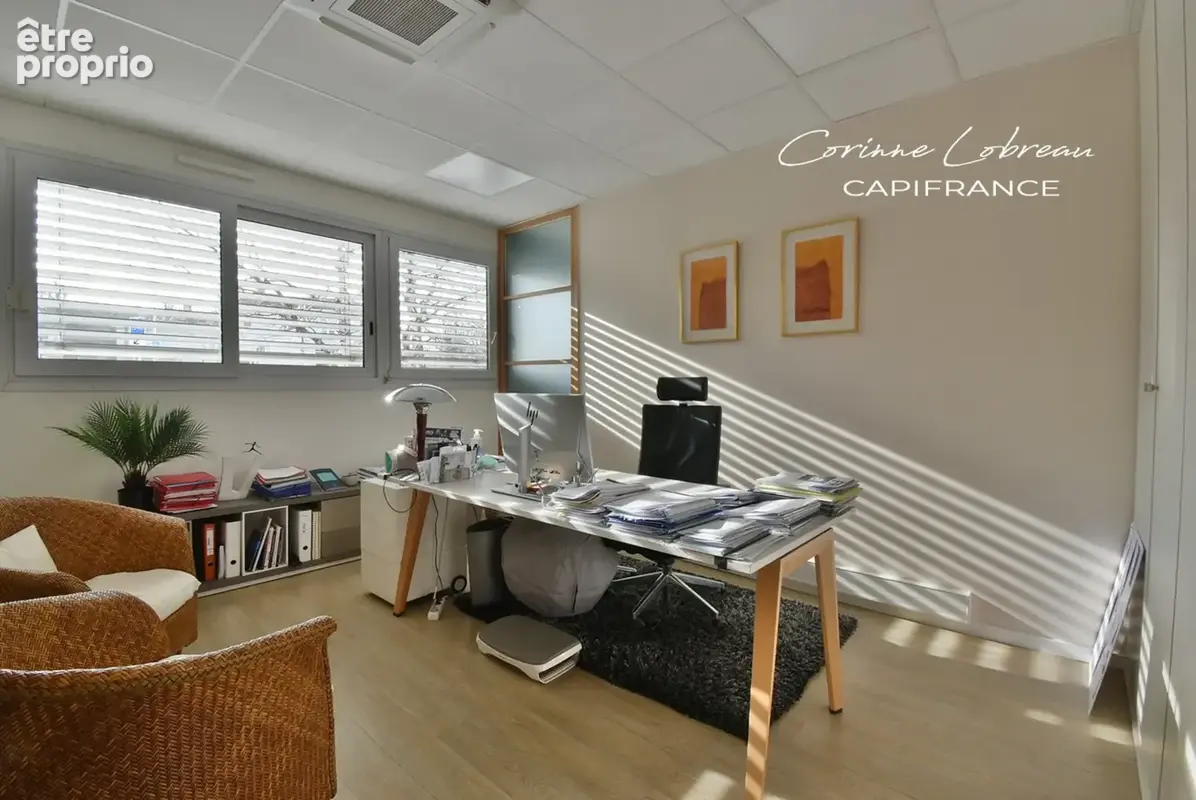 Local de bureaux à vendre MACON - photo 2