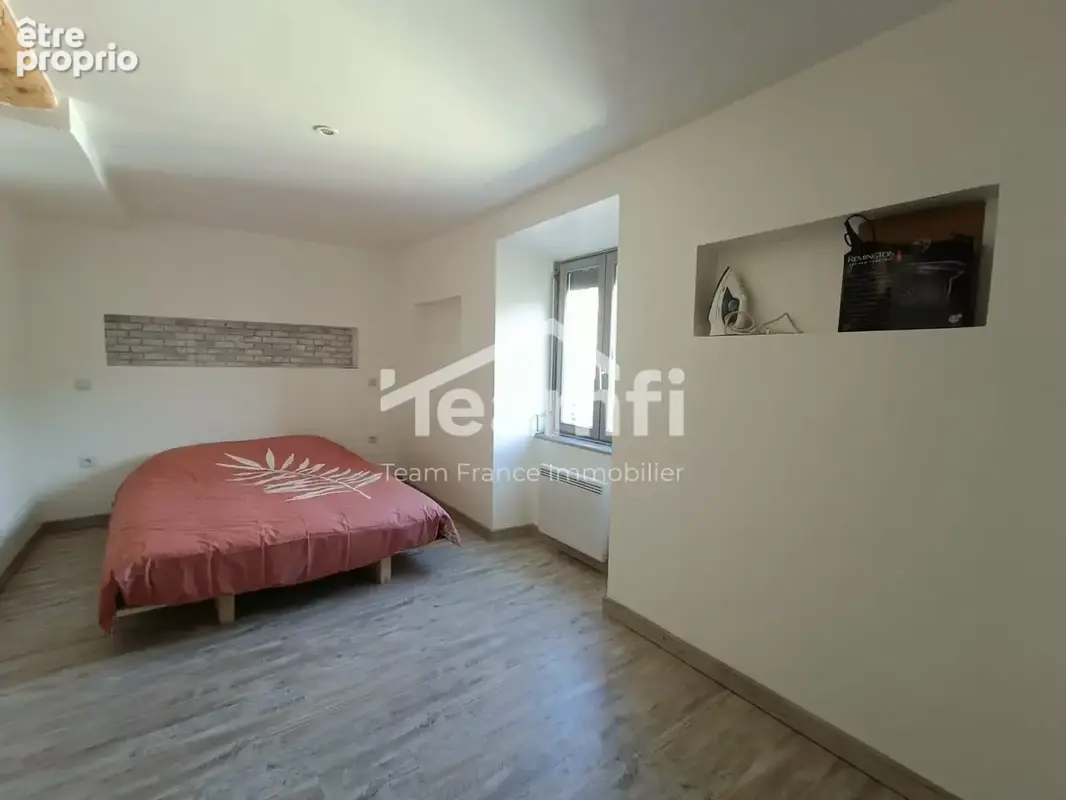 Appartement 56 m² à Thiers  - photo 7