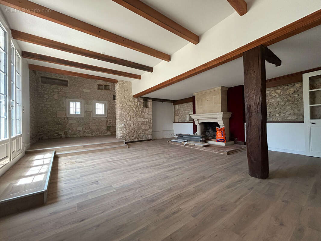 Maison à SAINTE-GEMME